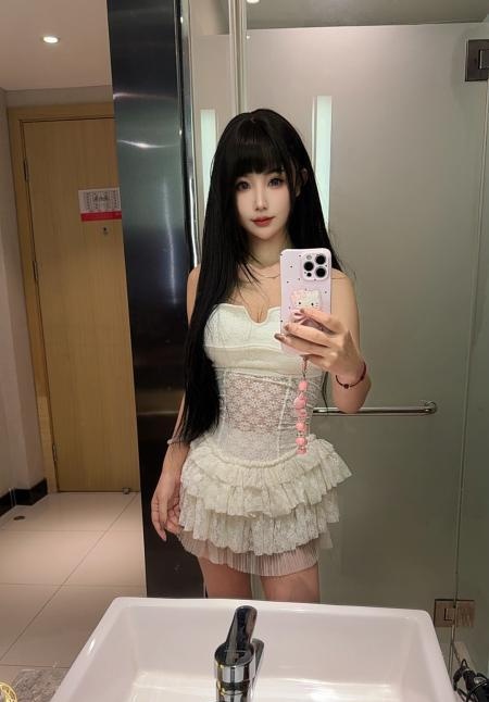新区妮妮玉体游记