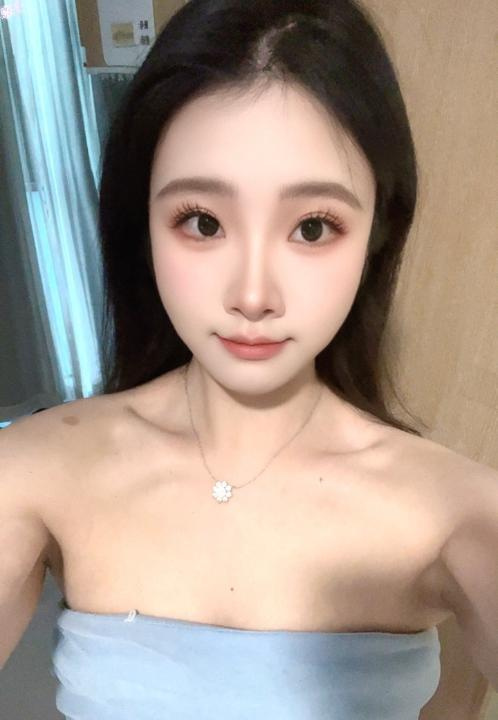 南城大腚翘臀妹