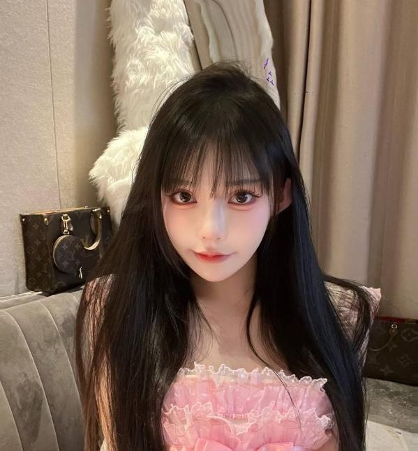 口活很好美乳小姐姐