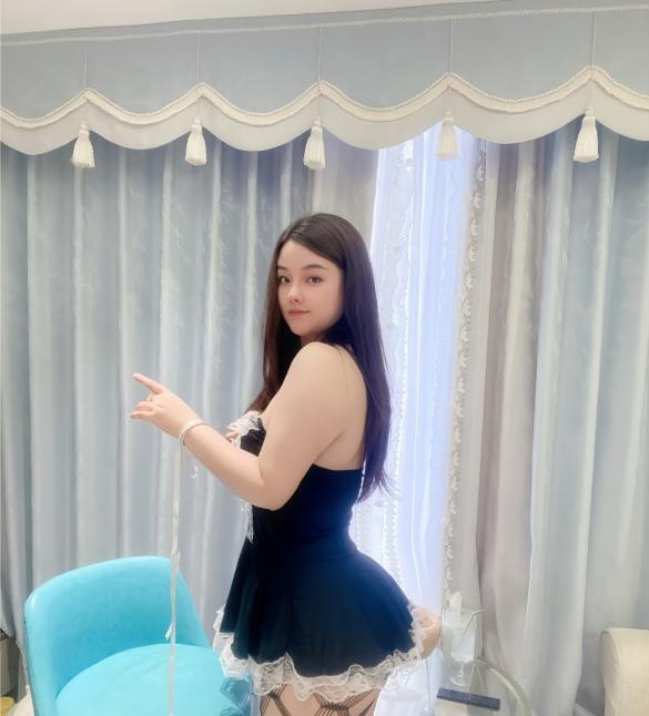 福田丰满翘臀小少妇
