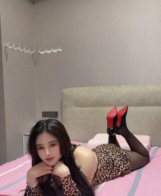 上城豹纹诱惑雅琪