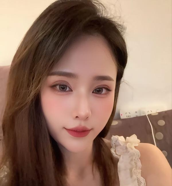 颜值控小甜妹