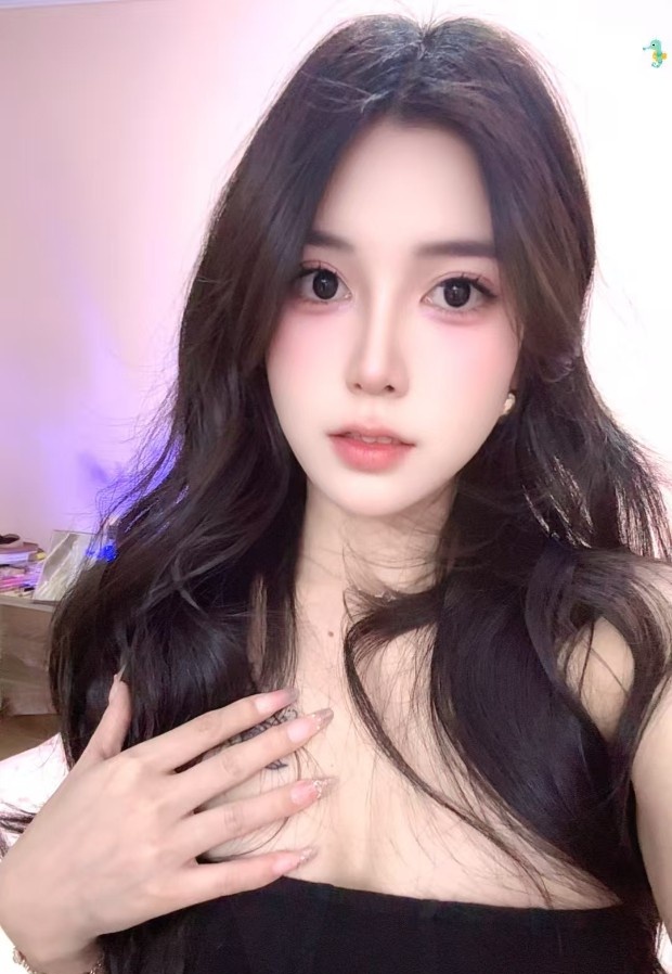 出击新疆混血美女小娜扎