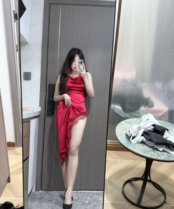 龙华区制服曼曼