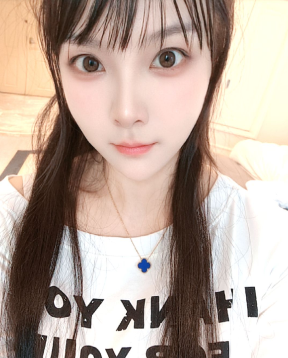 白云奶妈少妇