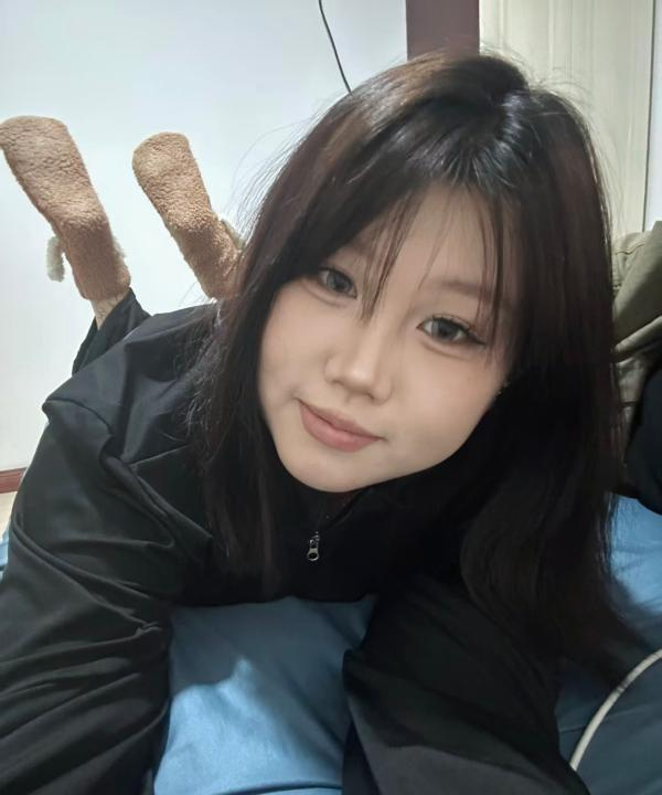 铁西大胸纹身妹妹