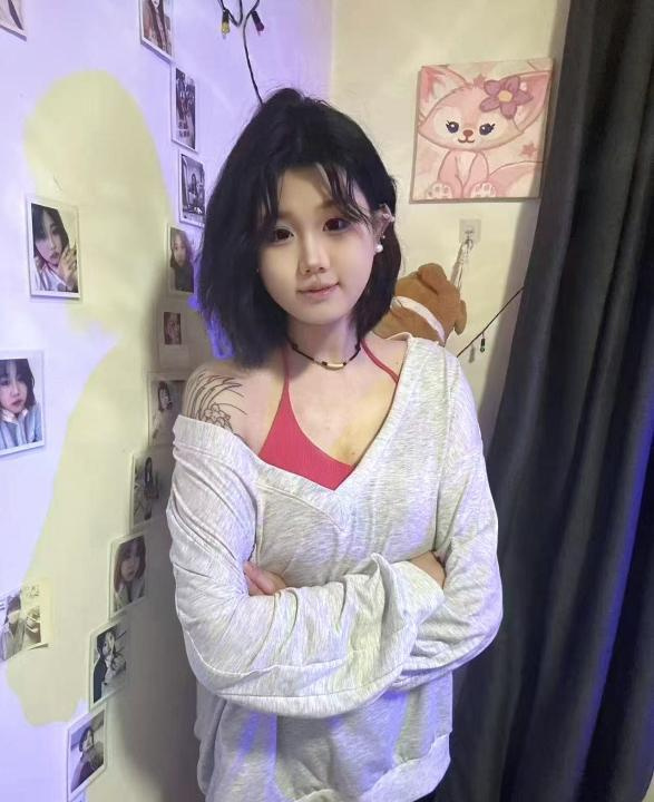 铁西大胸纹身妹妹