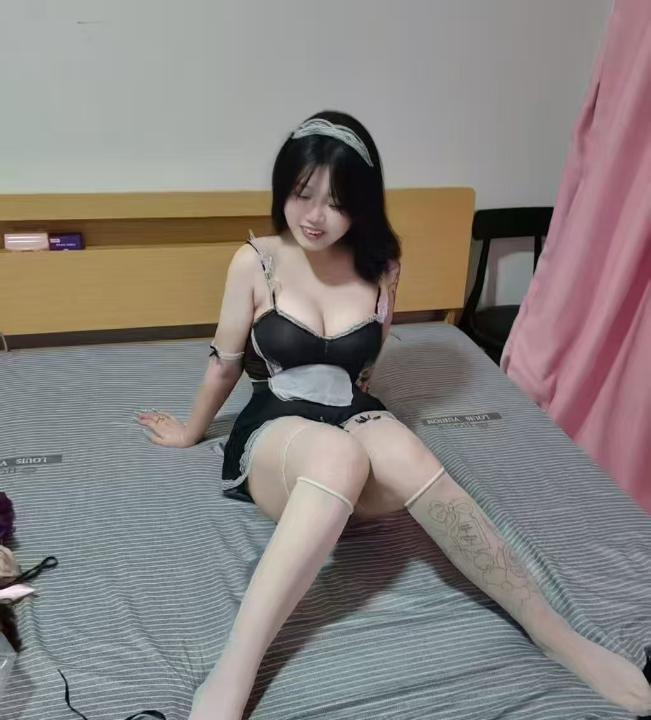 铁西大胸纹身妹妹