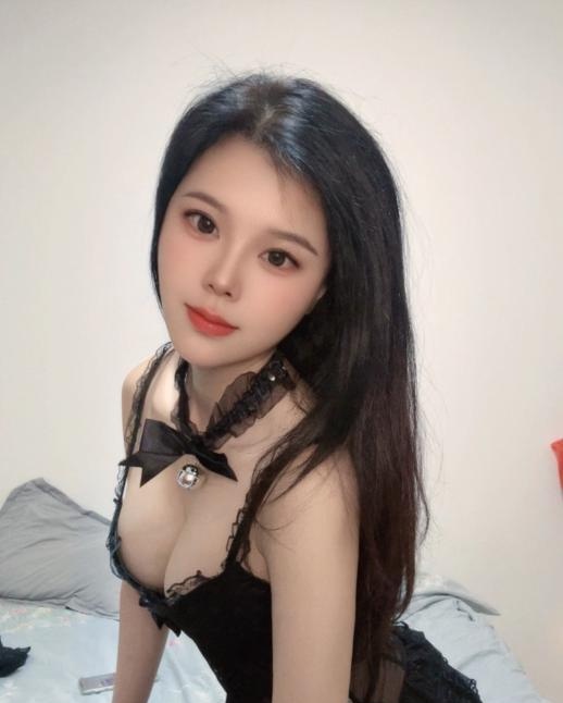 多刷腿精依依