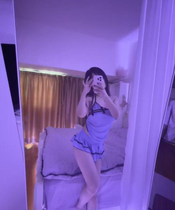 翘臀大奶小艾米