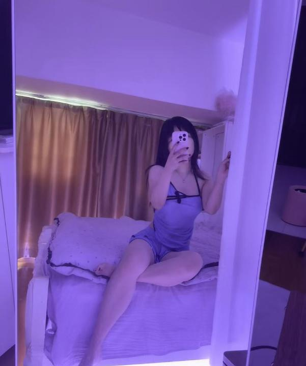 翘臀大奶小艾米