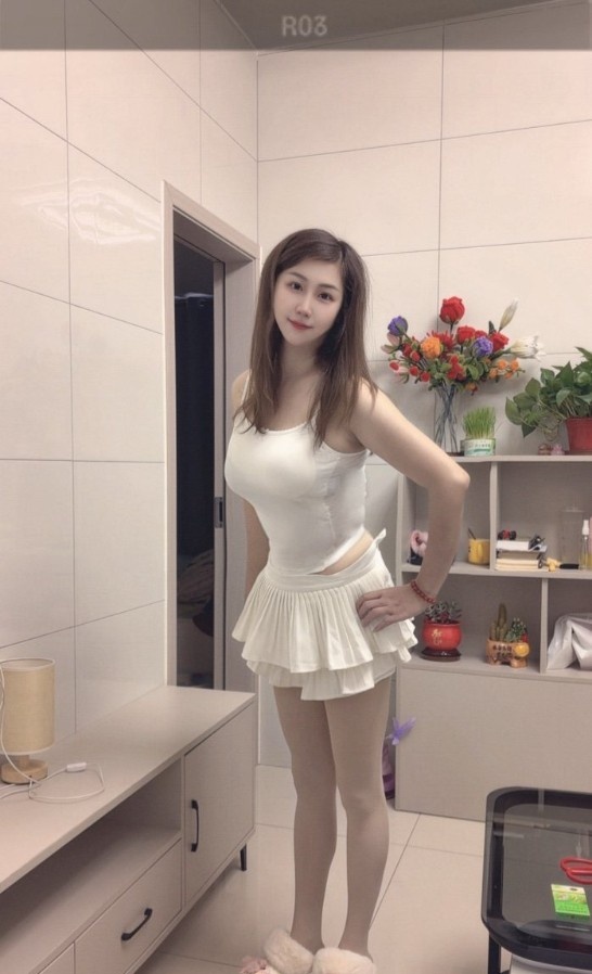 白云江夏芊芊