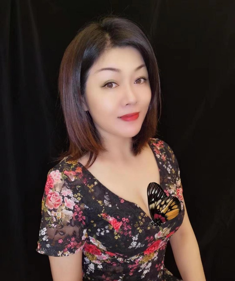 丝足少妇