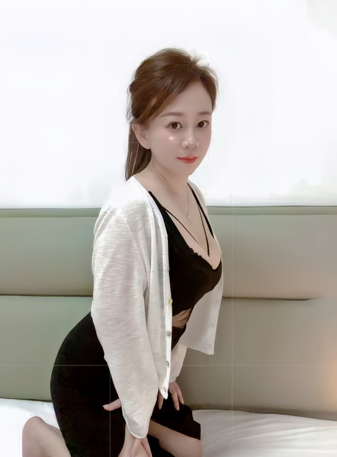 东站风情吊钟乳倩倩