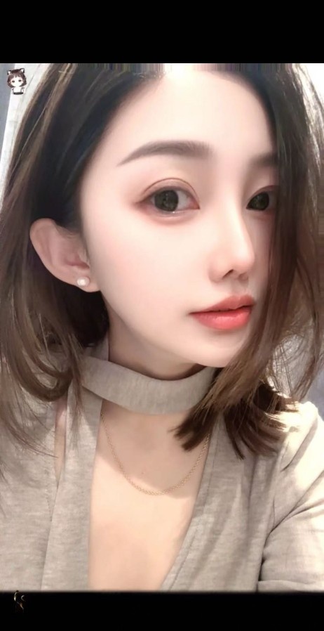 夫子庙高颜值三点粉美女