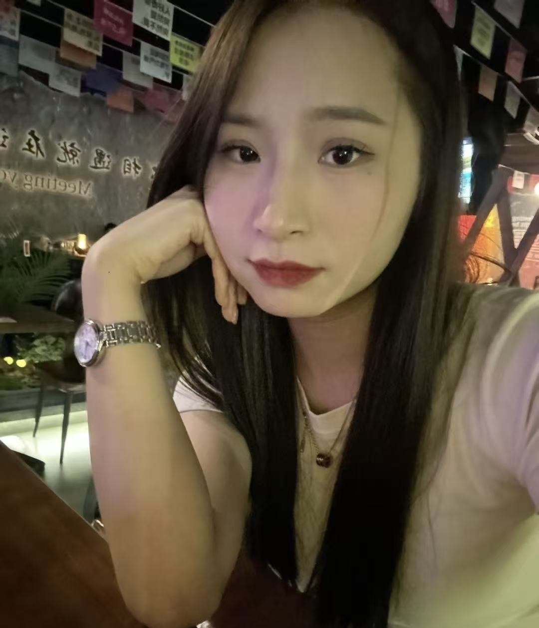小野猫后入很爽