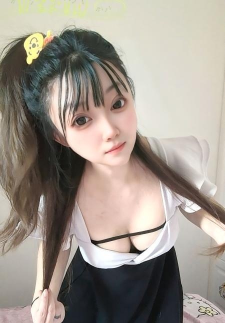 临平马尾制服小骚货