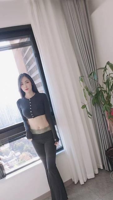 性感苗条长腿老师