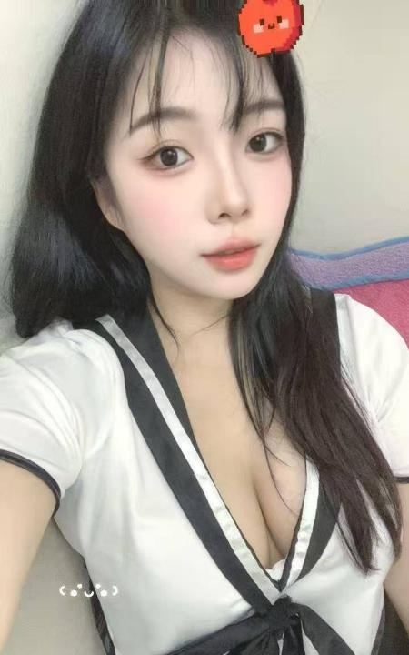 岗顶骚女泡泡糖