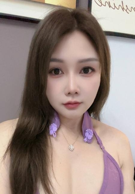 气质骚气大胸妹