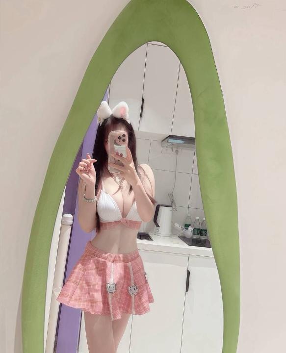 蜀山美女小娇