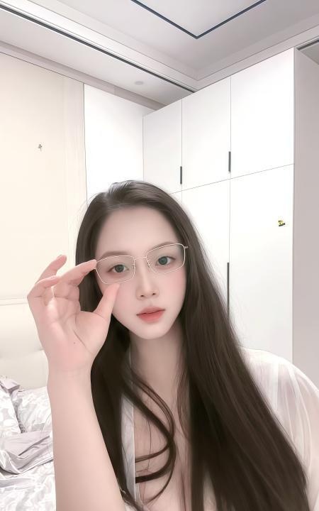长腿明媚儿