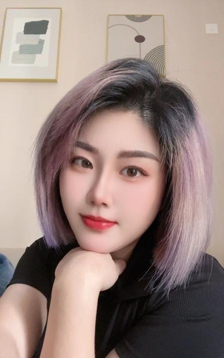 东门短发性感少妇