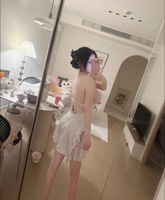 高挑美乳香香