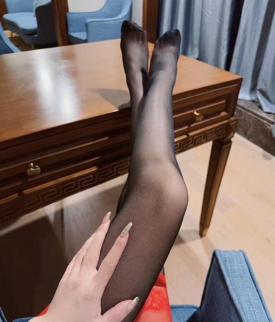 相城美貌大长腿青青