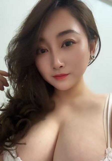 巨乳少妇姐姐