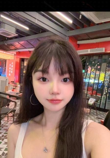 胸大柔软女友感老师