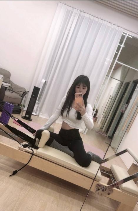 胸大柔软女友感老师