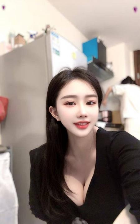 巨乳蜜桃臀瑜伽老师
