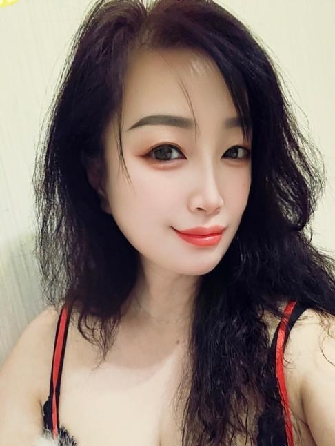 闷骚丹妮姐