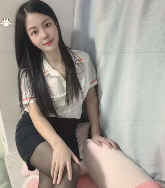 南山纯欲性感大腚少妇