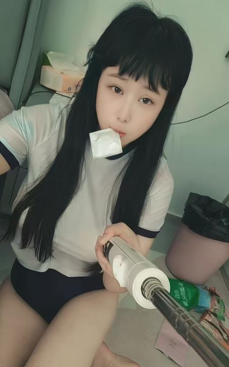 反食娃娃脸大奶少妇