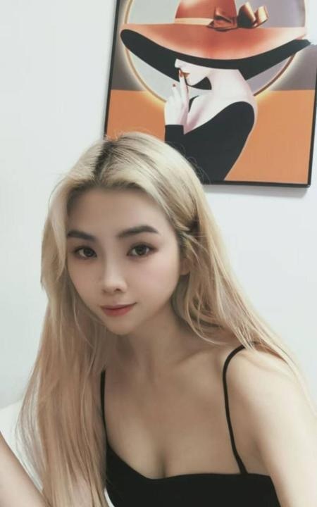 天河苗条妹妹甜甜