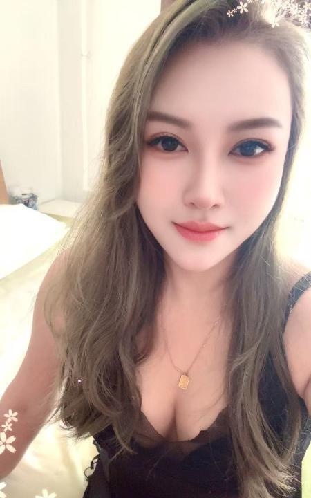 天河气质巨乳少妇馨儿