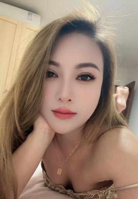 天河气质巨乳少妇馨儿