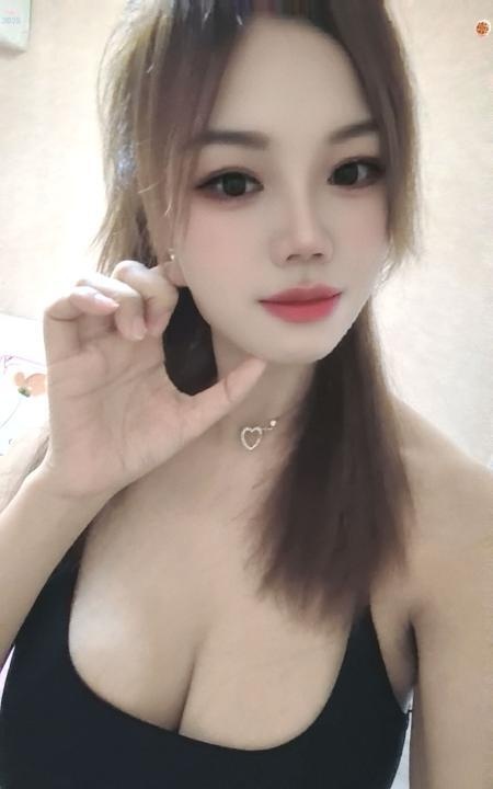建邺长腿姐姐