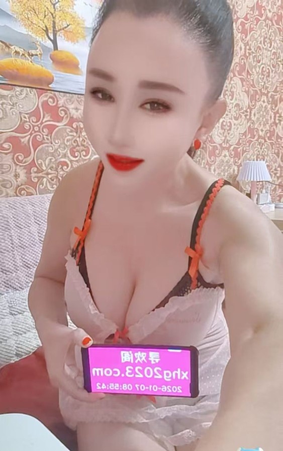 天然大奶美少妇
