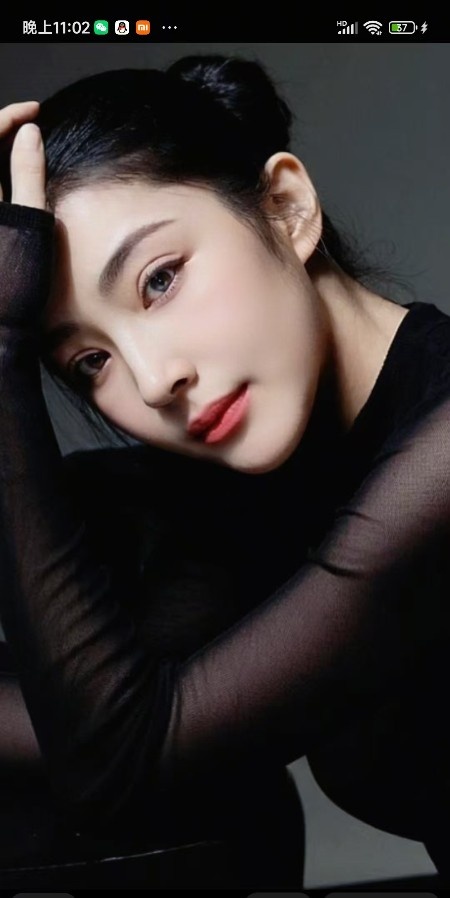 黑丝性感少妇