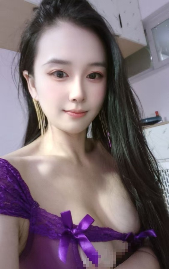 大长腿美女夏蝉