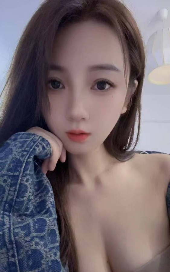 朝阳蜜桃臀巨乳小姐姐