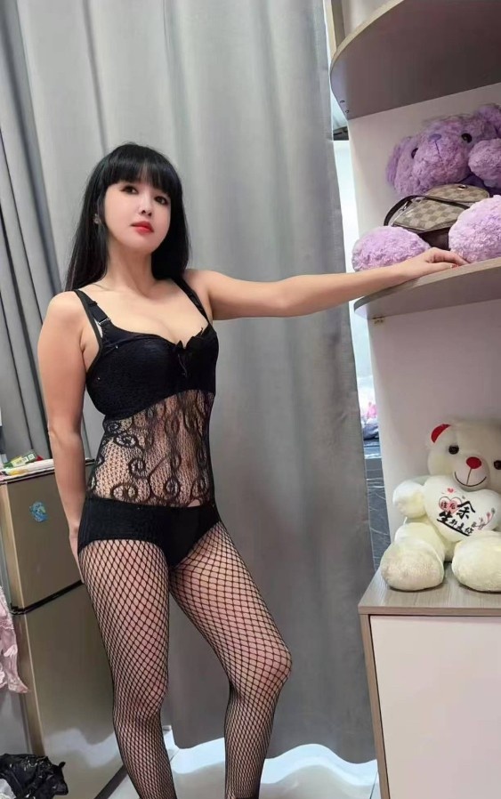 宝安翘臀小少妇