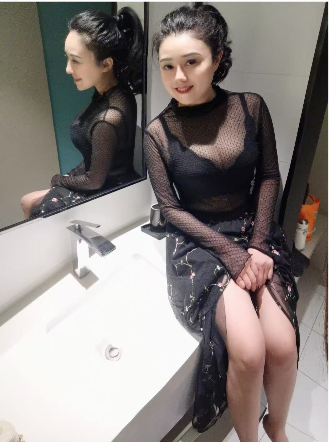 布吉大胸少妇小艺