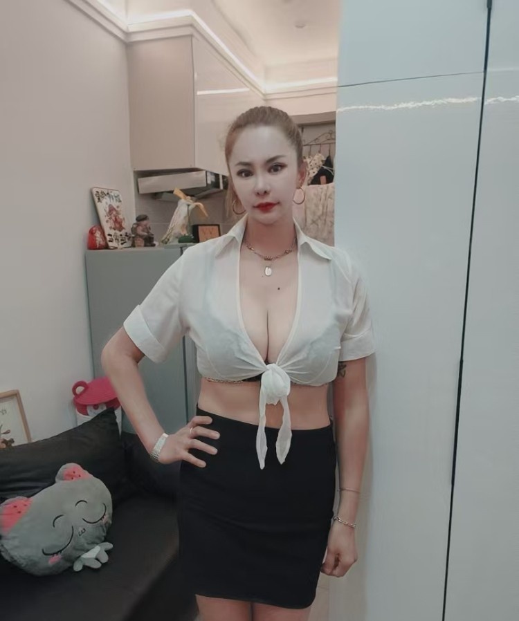 大奶少妇回归