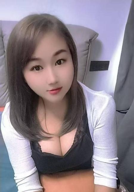 大奶风骚配合少妇