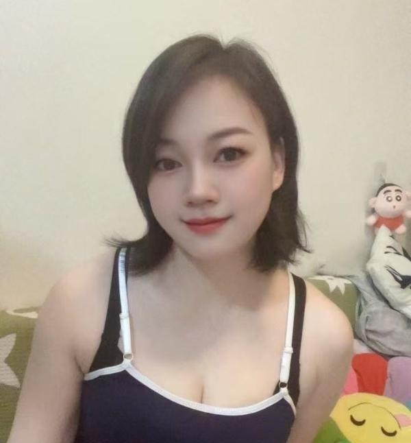 西站川渝大胸少妇