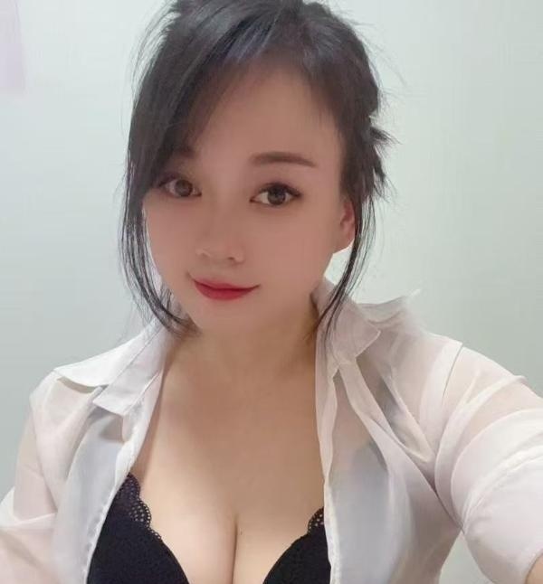 西站川渝大胸少妇